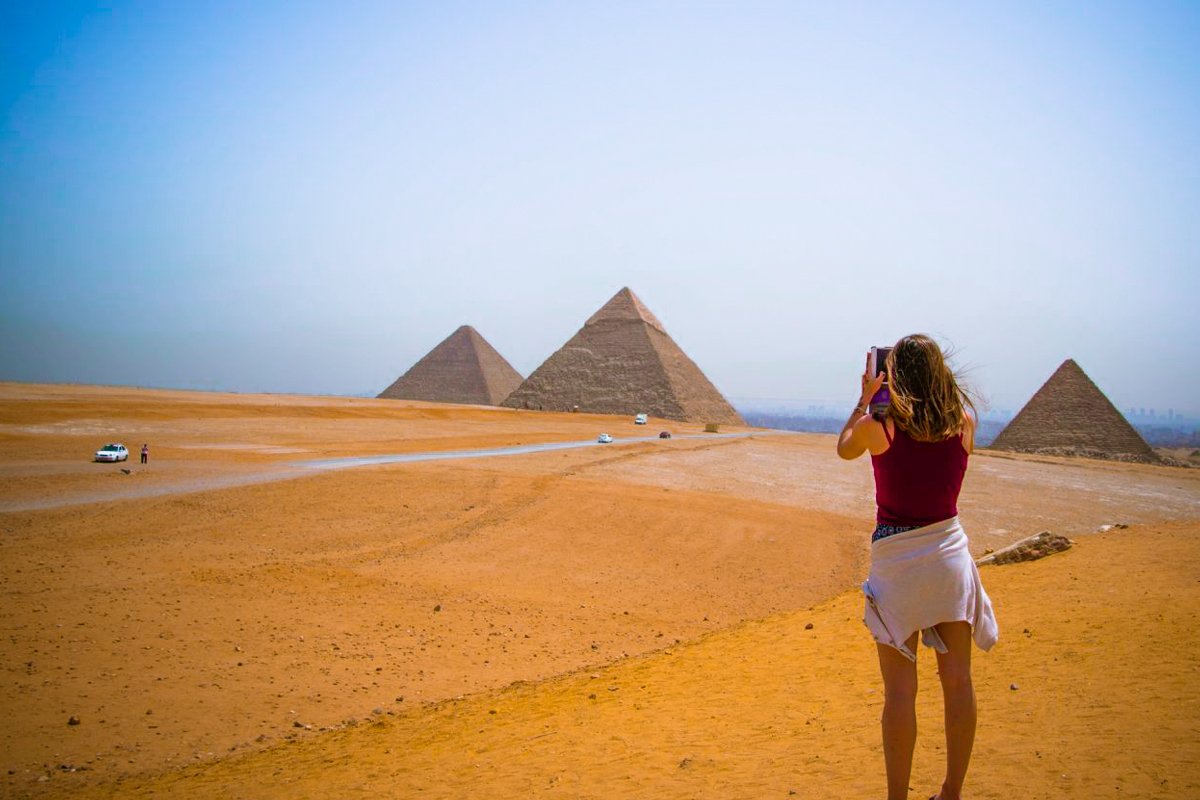 giza-necropolis-wonderful-shot