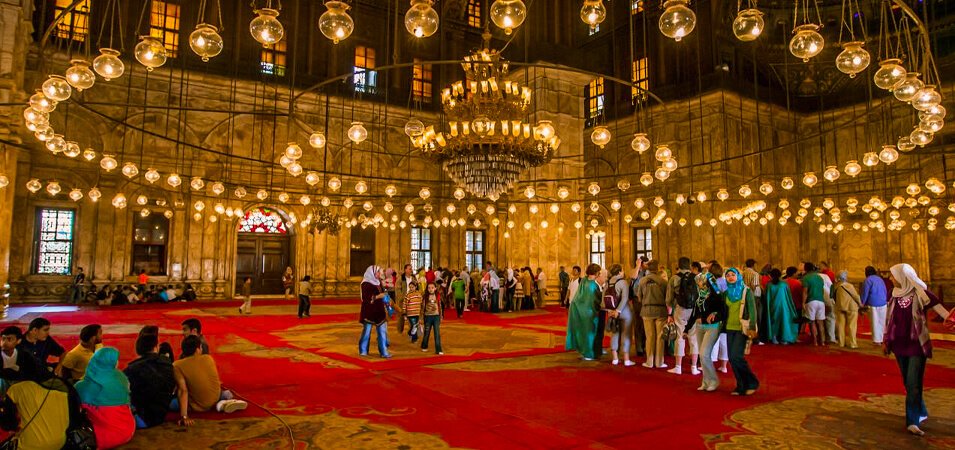 the-inside-of-muhammed-ali-mosque