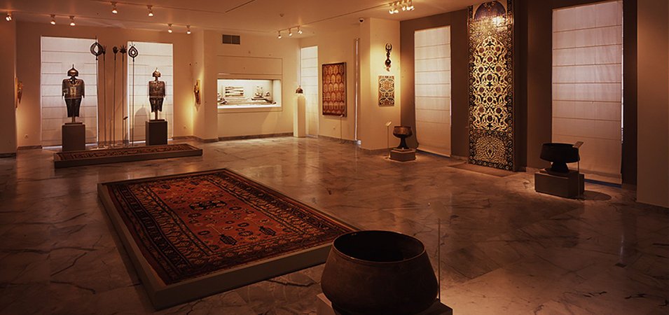 the-museum-of-islamic-art-from-inside