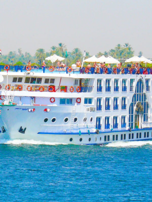 nile-cruise-from-luxor