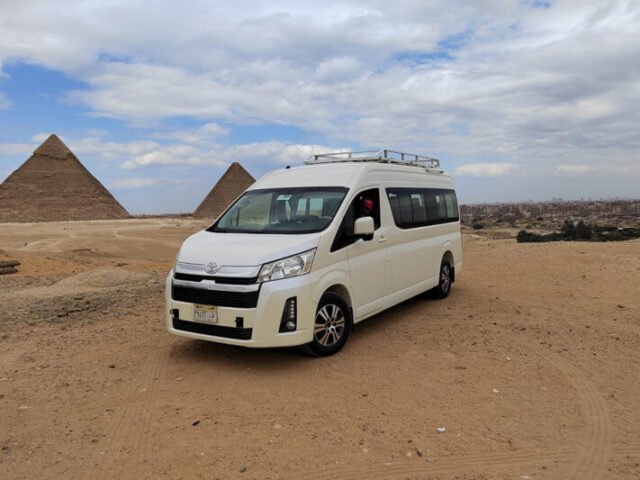 easytransfer van in front of pyramids